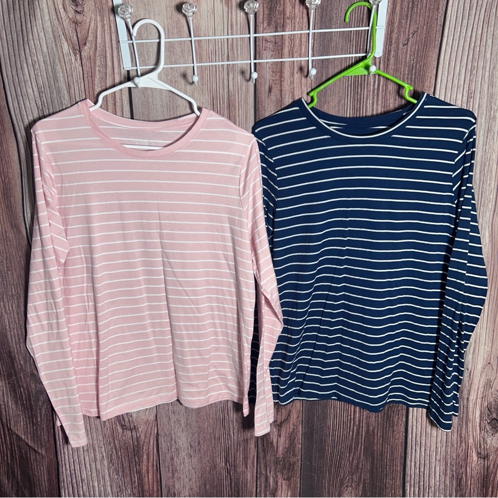 (0076) Women’s: Large (12/14) 2pc Long Sleeved Shirts- Q1